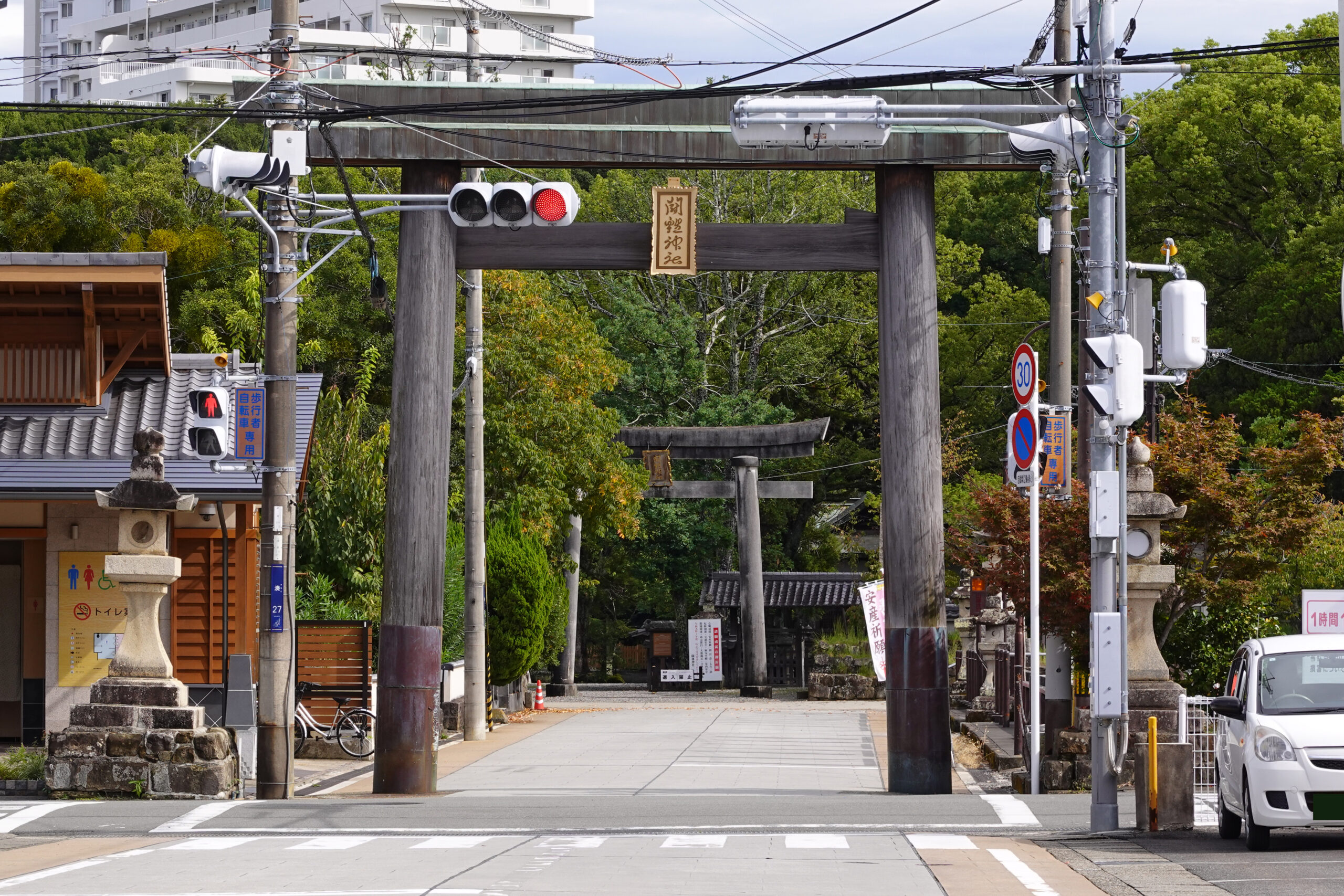 Torii gate at Tokei Shrine