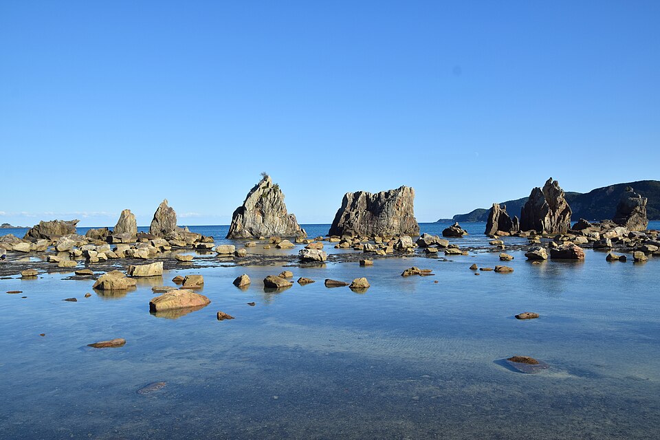 2020年撮影、橋杭岩と海の景色