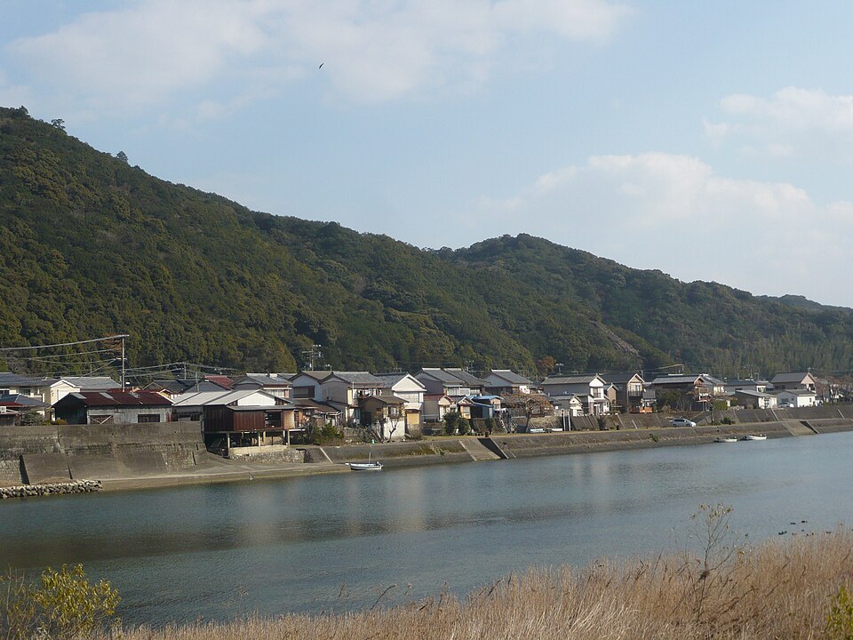 2014年撮影、古座川の対岸から見た高池