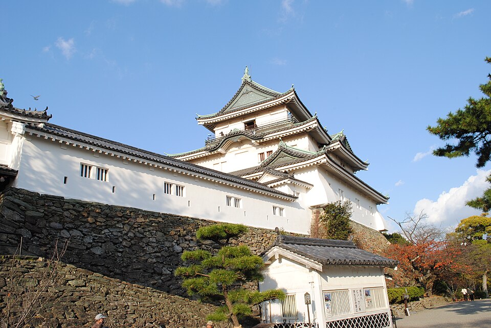 和歌山城の天守と石垣